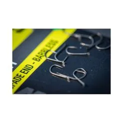 Matrix MXC-5 Light Spade End Size 16 Barbless Hook -Berkeley Winkel matrix mxc 5 light spade end barbless hook size 16 3